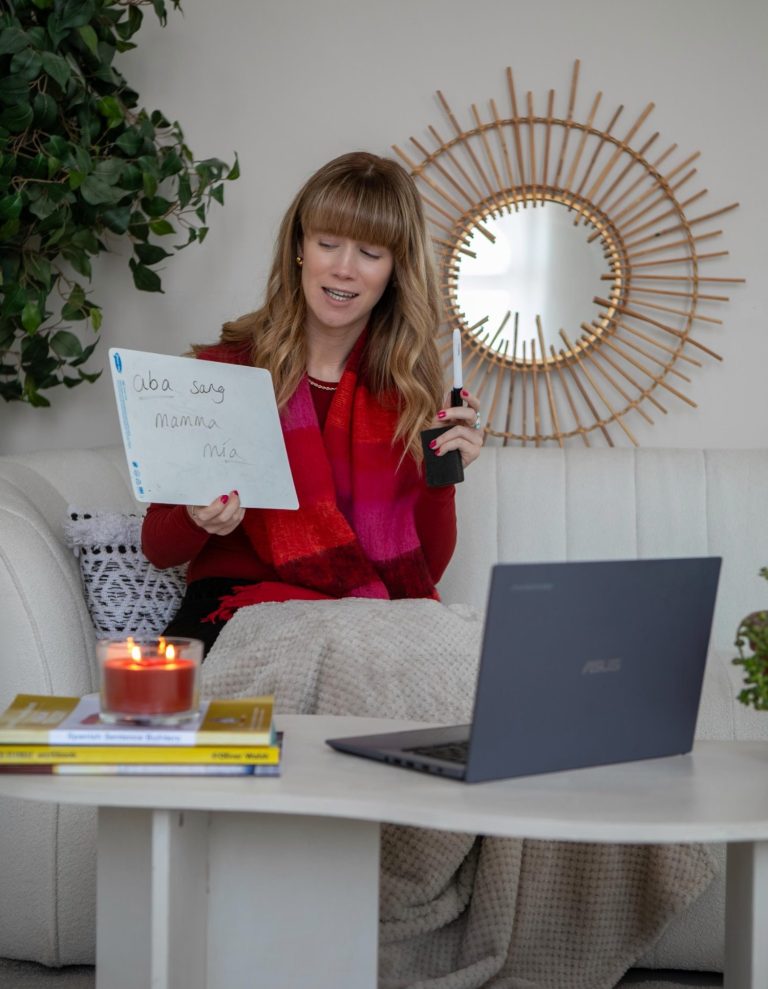 Hannah teaching online lesson